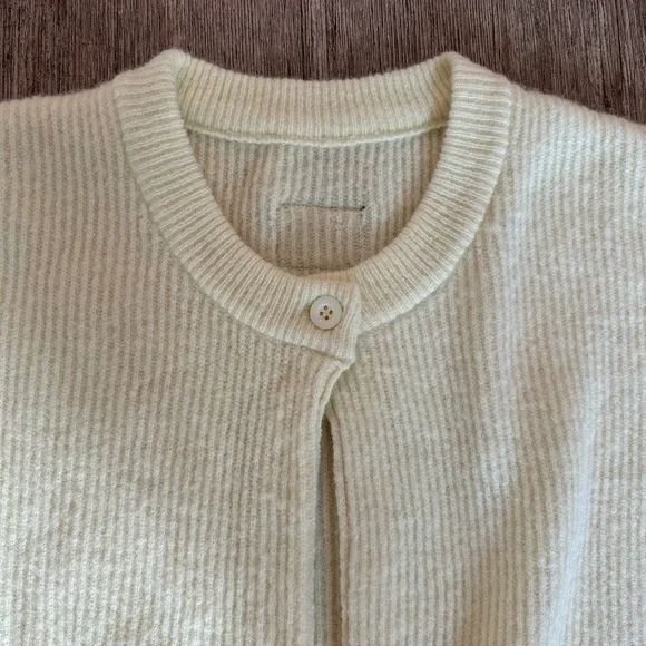 NWT Daily Drills Single Button Sweater - Picture 4 of 8